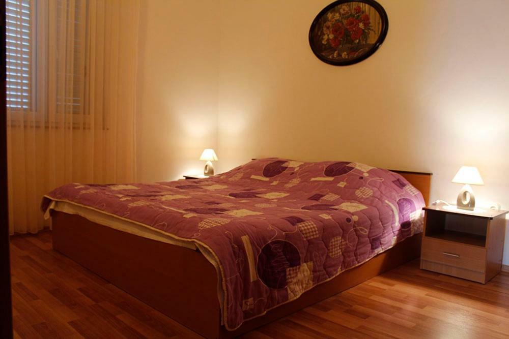 Apartmani Zeljko Metajna Ngoại thất bức ảnh