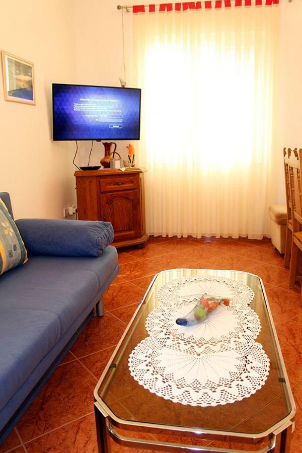 Apartmani Zeljko Metajna Ngoại thất bức ảnh
