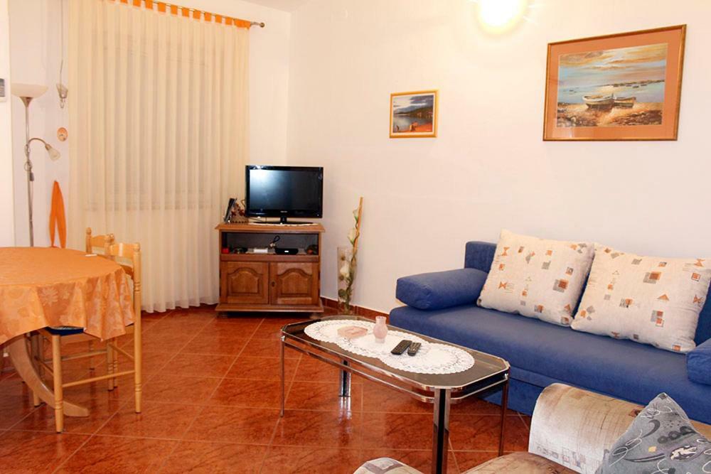 Apartmani Zeljko Metajna Ngoại thất bức ảnh