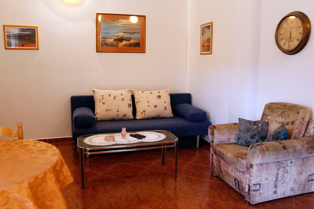 Apartmani Zeljko Metajna Ngoại thất bức ảnh