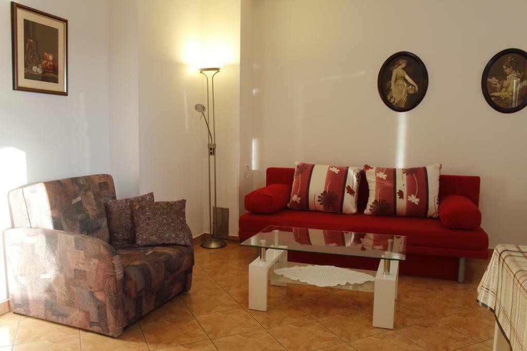 Apartmani Zeljko Metajna Ngoại thất bức ảnh